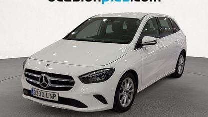 Usado Mercedes B180 116 HP (85 kW) 2021 Branco Monovolume