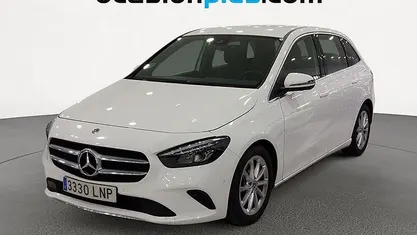Usado Mercedes B180 116 CV (85 kW) 2021 Blanco Monovolumen