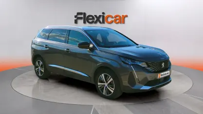 Usado Peugeot 5008 GT 131 CV (96 kW) 2024 Gris SUV