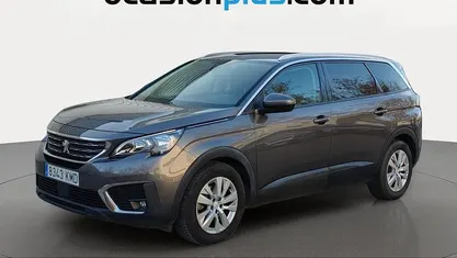 Usado Peugeot 5008 Active 131 CV (96 kW) 2018 Gris SUV