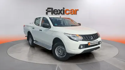 Usado Mitsubishi L200 154 CV (113 kW) 2019 Blanco Pickup/Camioneta