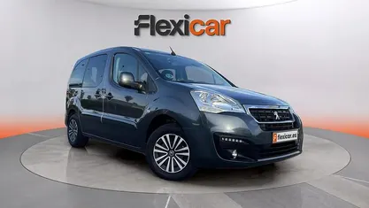 Usado Peugeot Partner Tepee Active 110 CV (80 kW) 2017 Gris Monovolumen