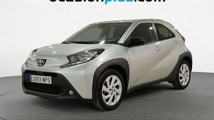 Usado Toyota Aygo X Play 72 CV (52 kW) 2024 Gris SUV