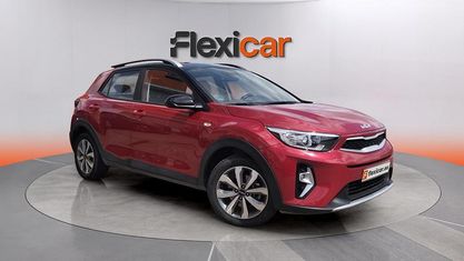 Usado Kia Stonic 101 HP (74 kW) 2022 Vermelho SUV