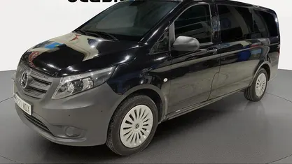 Negro Usado 2023 Mercedes Vito Van | 38.091 € (Precio justo)