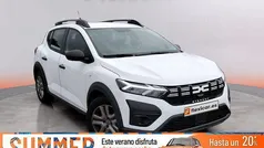 Blanco Usado 2023 Dacia Sandero Essentiel Utilitario | 13.790 € (Precio justo)