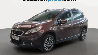 Usado Peugeot 2008 Active 92 CV (67 kW) 2014 Marrón SUV