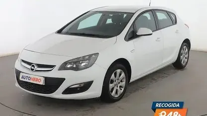 Usado Opel Astra Selective 110 HP (80 kW) 2015 Sedan
