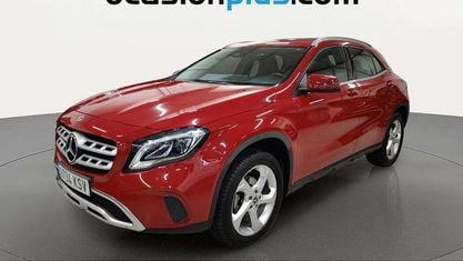 Occasion Mercedes GLA180 122 PK (89 kW) 2019 Rood SUV