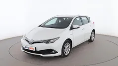 Blanco Usado 2018 Toyota Auris Hybrid Active Utilitario | 16.399 € (Precio justo)