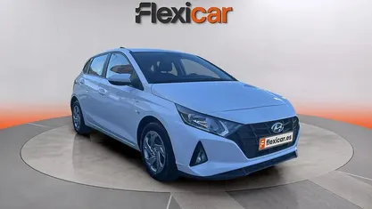 Usado Hyundai i20 101 CV (74 kW) 2022 Blanco Utilitario