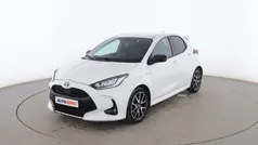 Blanco Usado 2021 Toyota Yaris Hybrid Style Utilitario | 19.499 € (Un poco caro)