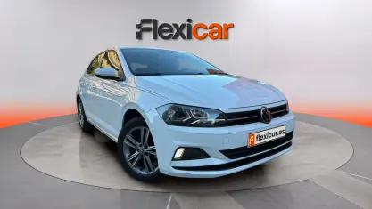 Używany VW Polo Life 95 KM (69 kW) 2021 Biały Hatchback
