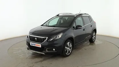 Usado Peugeot 2008 Allure 110 CV (80 kW) 2019 Negro SUV