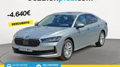 Gris / plata Nuevo 2025 Skoda Superb Essence Berlina | 33.990 € (Precio justo)