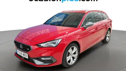 Usado Seat Leon FR 130 CV (95 kW) 2022 Rojo Monovolumen