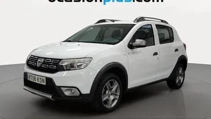Usado Dacia Sandero Essentiel 75 CV (55 kW) 2018 Blanco Utilitario