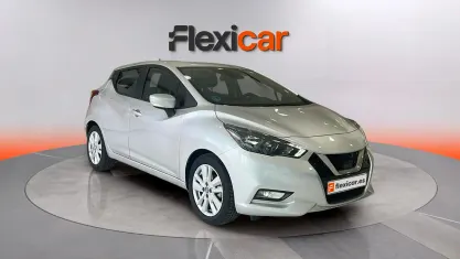 Usado Nissan Micra Acenta 92 CV (67 kW) 2022 Gris Utilitario