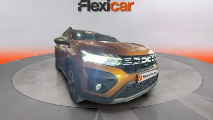 Usado Dacia Sandero Essentiel 91 CV (66 kW) 2023 Naranja Berlina