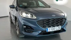 Gris / plata Usado 2022 Ford Kuga ST-Line SUV | 20.900 € (Precio justo)