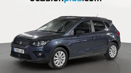 Usado Seat Arona Reference 95 HP (69 kW) 2019 Cinzento SUV