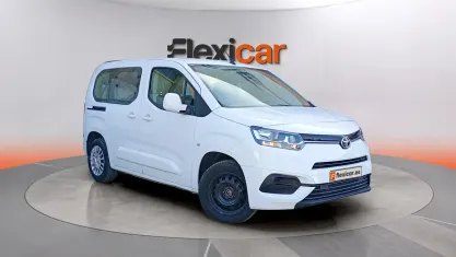 Usado Toyota Proace Verso Active 131 CV (96 kW) 2023 Blanco Familiar