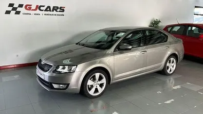 Usado Skoda Octavia GreenLine 110 CV (80 kW) 2016 Gris Utilitario