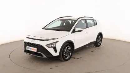 Usado Hyundai Bayon 101 CV (74 kW) 2023 Blanco SUV