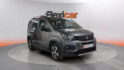 Begagnad Peugeot Rifter GT 131 HK (96 kW) 2021 Grå Minibuss