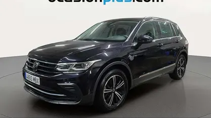 Usado VW Tiguan Life 150 CV (110 kW) 2022 Negro SUV