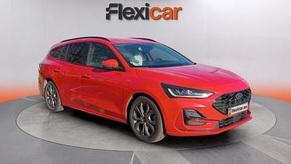 Begagnad Ford Focus ST-Line 120 HK (88 kW) 2022 Röd Halvkombi