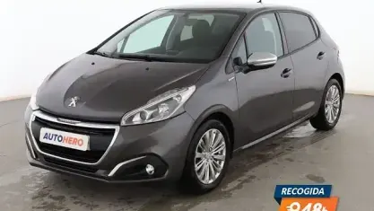 Używany Peugeot 208 Style 82 KM (60 kW) 2018 Szary Hatchback