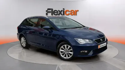 Usado Seat Leon Style 115 CV (84 kW) 2019 Azul Berlina