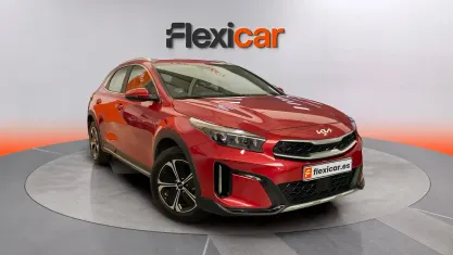 Usado Kia XCeed 141 CV (103 kW) 2023 Granate SUV