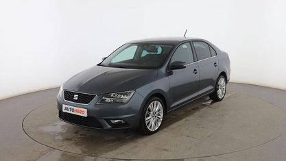 Usado Seat Toledo XCELLENCE 110 CV (80 kW) 2018 Gris Berlina