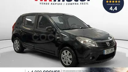 Usado Dacia Sandero Lauréate 75 CV (55 kW) 2010 Berlina