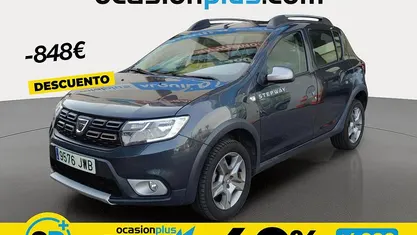 Usado Dacia Sandero Stepway 90 CV (66 kW) 2017 Gris Utilitario