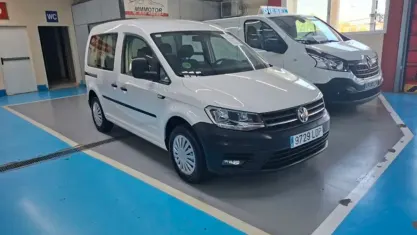 Usado VW Caddy Edition 102 CV (75 kW) 2020 Blanco Monovolumen