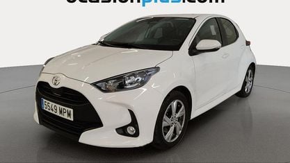 Usado Toyota Yaris Hybrid Active 116 CV (85 kW) 2024 Blanco Utilitario