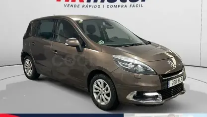 Usado Renault Scénic III Dynamique 130 CV (95 kW) 2012 Marrón Monovolumen