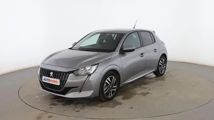 Usado Peugeot 208 Allure 101 CV (74 kW) 2020 Gris Utilitario