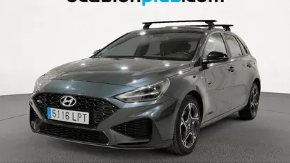 Usado Hyundai i30 N Line 120 CV (88 kW) 2021 Gris Utilitario