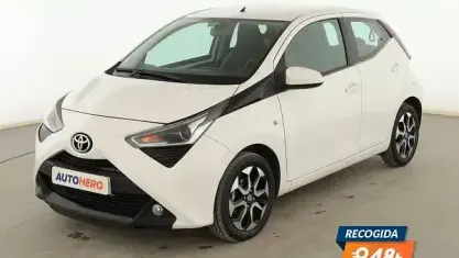 Usado Toyota Aygo X-cite 72 CV (52 kW) 2019 Blanco Utilitario