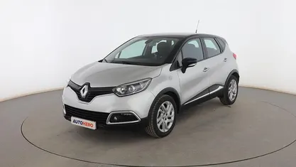 Usado Renault Captur Zen 90 CV (66 kW) 2015 Plata SUV