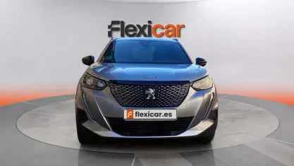 Usado Peugeot 2008 Allure 131 CV (96 kW) 2023 Gris SUV