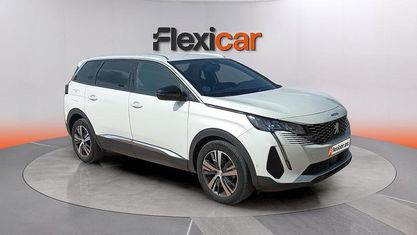 Usado Peugeot 5008 Allure 131 CV (96 kW) 2023 Blanco SUV