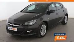 Usado 2015 Opel Astra Selective Berlina | 9199 € (Precio justo)