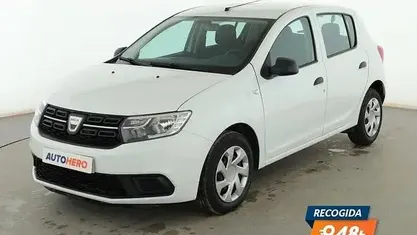 Begagnad Dacia Sandero Essentiel 73 HK (53 kW) 2018 Vit Sedan