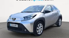 Usado 2024 Toyota Aygo Play Utilitario | 14.228 € (Precio justo)