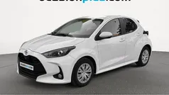 Blanco Usado 2023 Toyota Yaris Active Utilitario | 14.264 € (Buen precio)